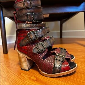 Freebird Red Red Croc Bond Sandals
